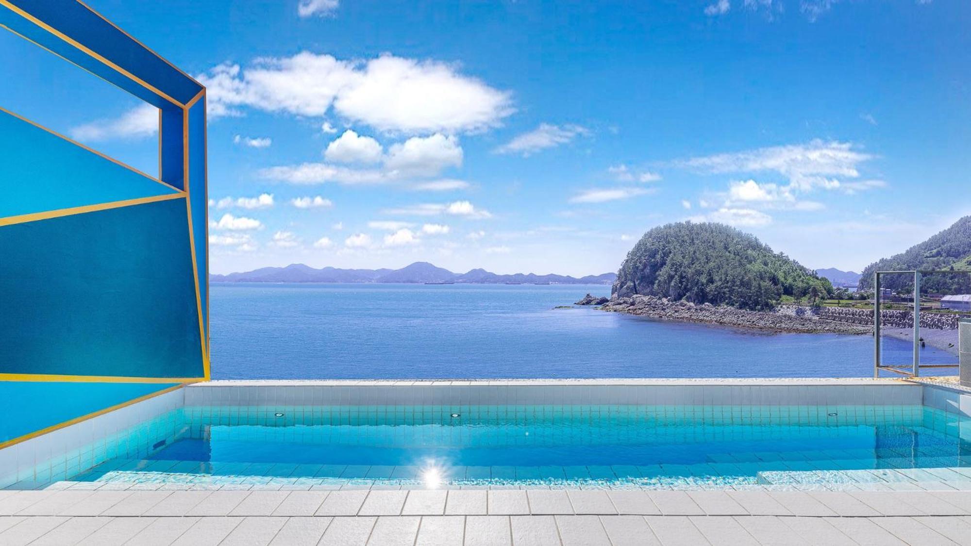 Pumda Pool Holiday home