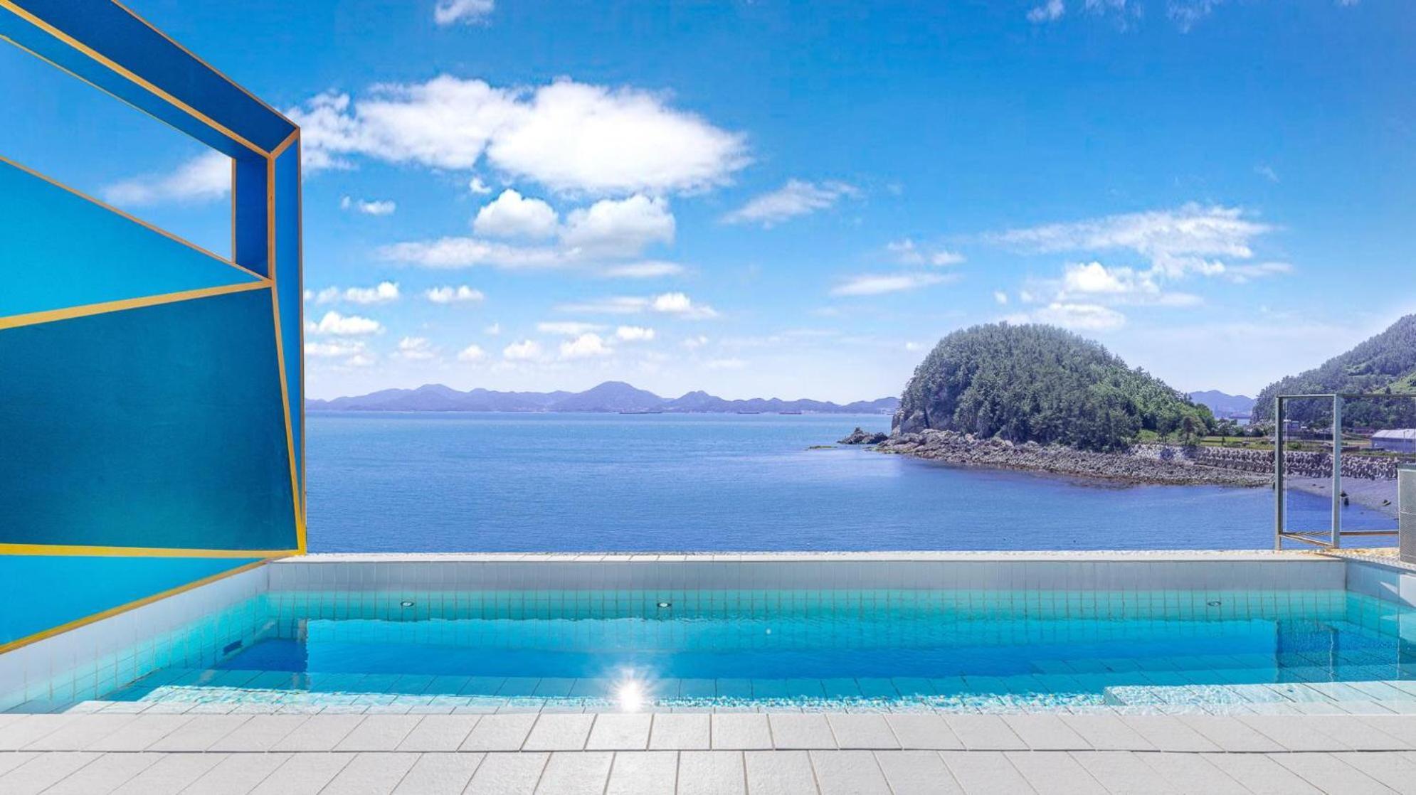 Pumda Pool Holiday home *